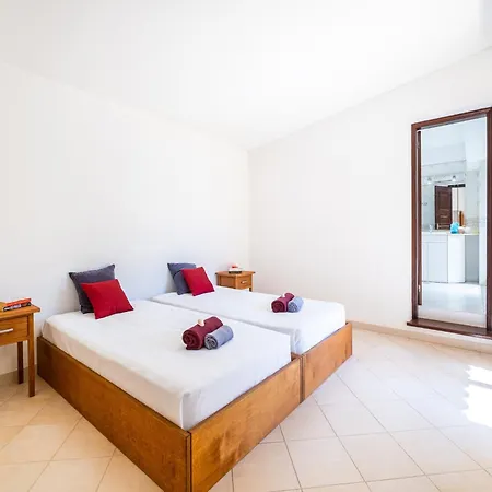 Villa In Albufeira With Private Pool And Garden Villa Albufeira