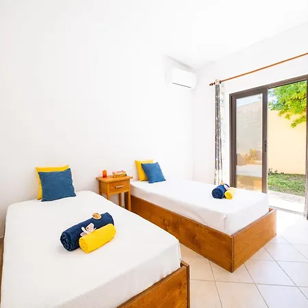 Villa In Albufeira With Private Pool And Garden Villa