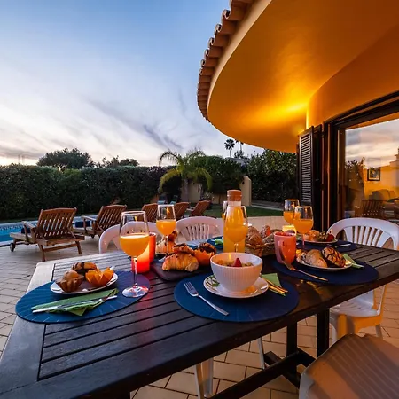 Villa In Albufeira With Private Pool And Garden Villa Albufeira