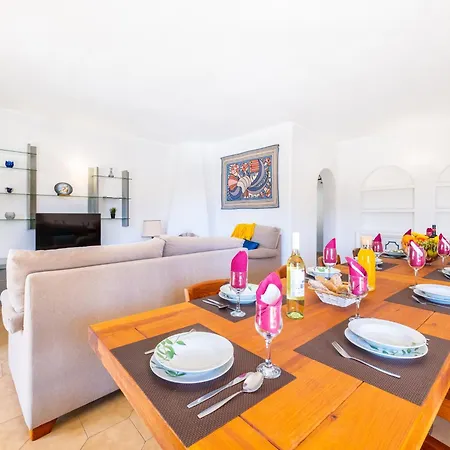 Villa In Albufeira With Private Pool And Garden