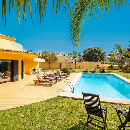 Villa In Albufeira With Private Pool And Garden * Albufeira