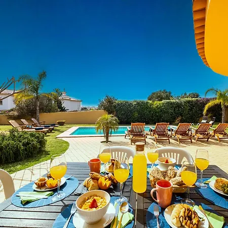 Villa In Albufeira With Private Pool And Garden * Albufeira