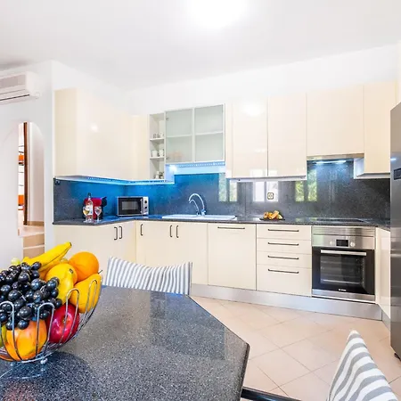 Villa Villa In Albufeira With Private Pool And Garden