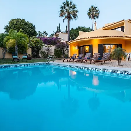 Villa In Albufeira With Private Pool And Garden Albufeira